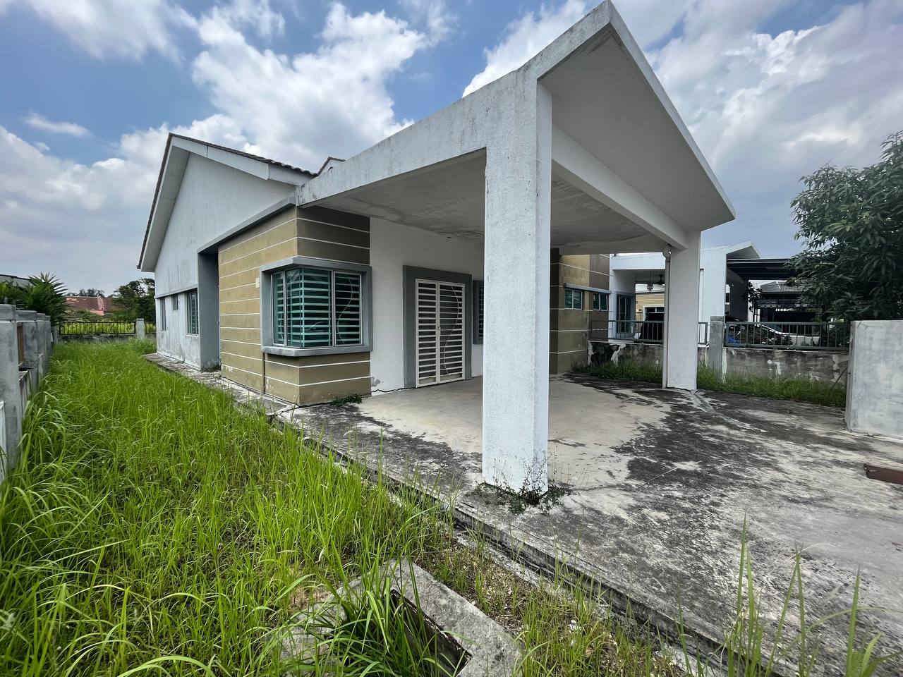 rumah kebun konkrit