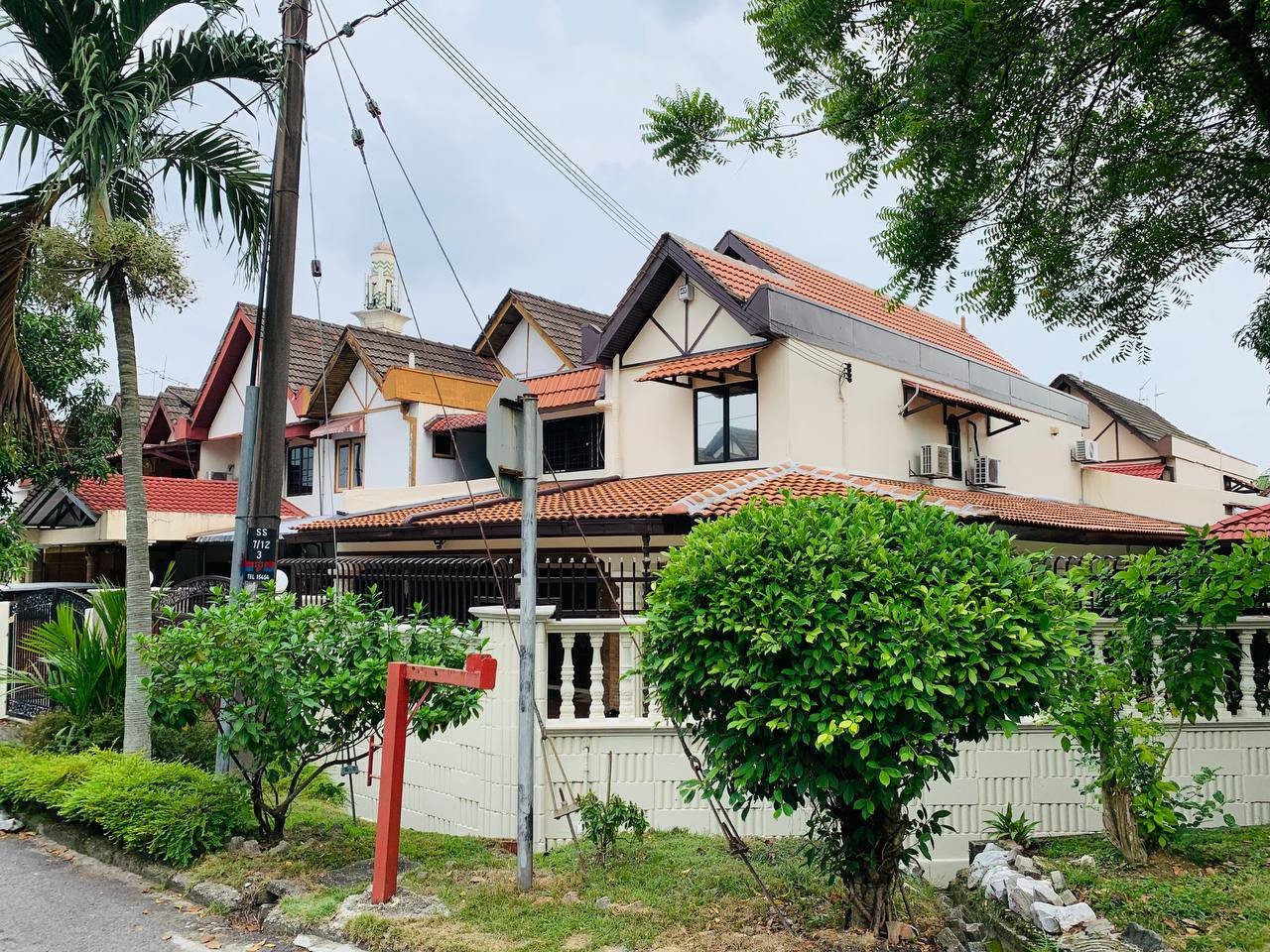 CORNER LOT, RENOVATED 2 Storey Terrace House SS7 Kelana Jaya Petaling Jaya Selangor