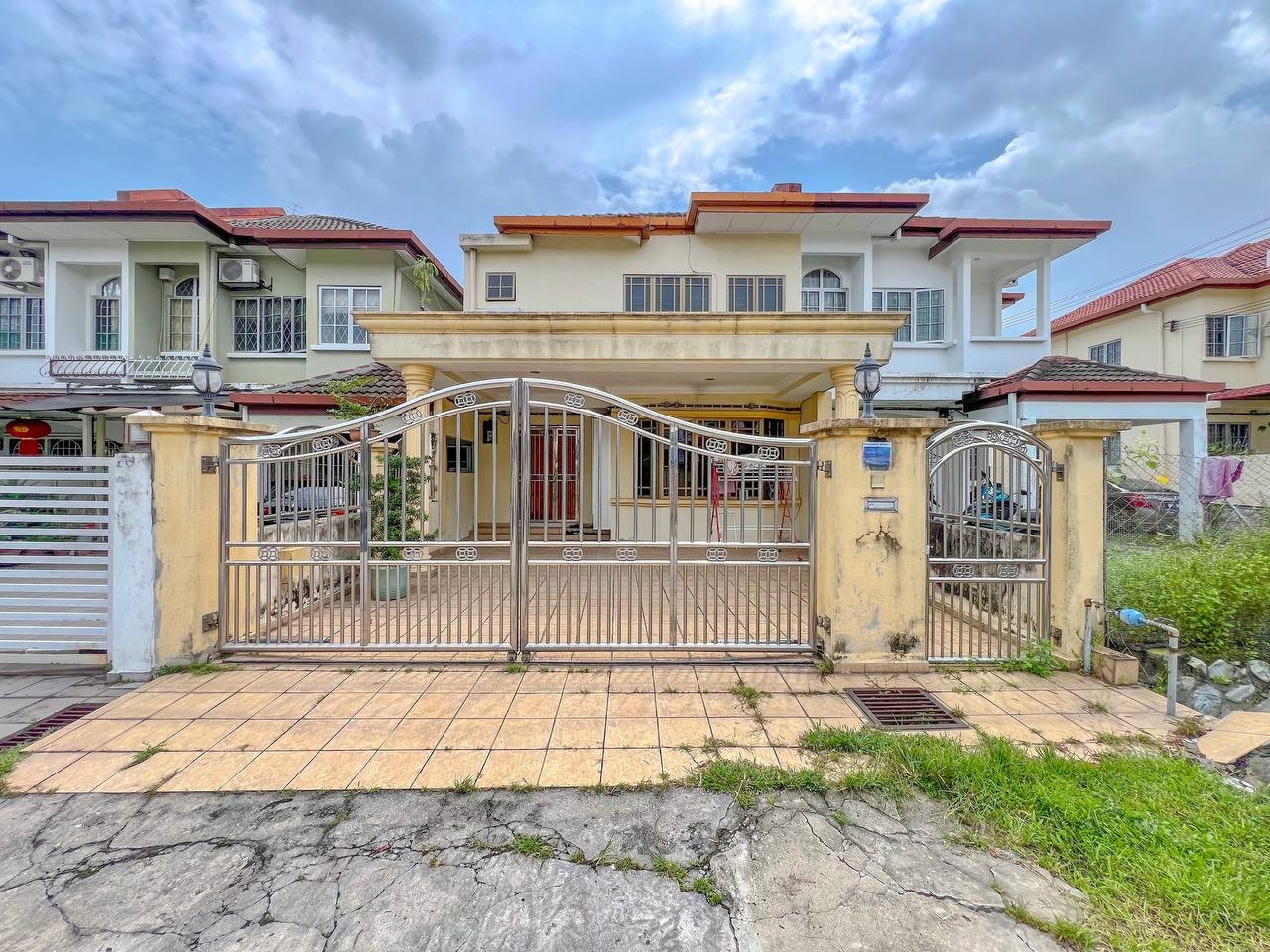 FULLY RENOVATED & EXTENDED Double Storey Terrace House USJ 11 Subang Jaya Selangor