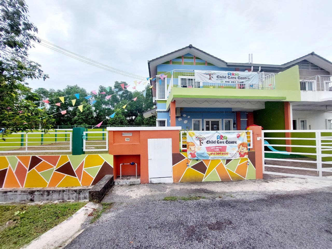 CORNER Double Storey Semi-D House Taman Desiran Bayu Puchong Selangor