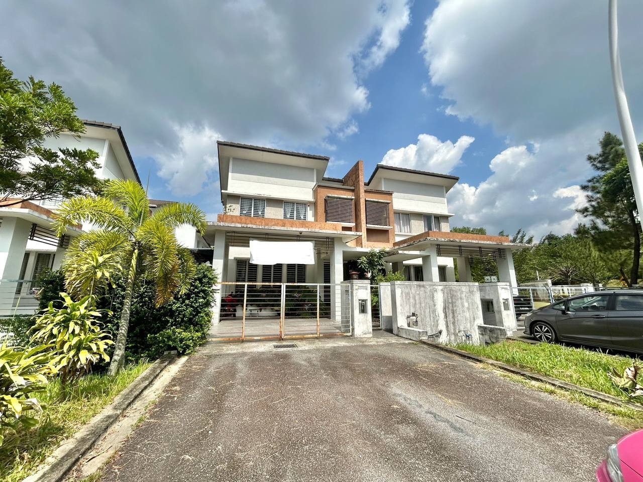 RUMAH CANTIK 2 Storey Semi-d House Legundi Residensi Bandar Seri Putra Bangi Selangor