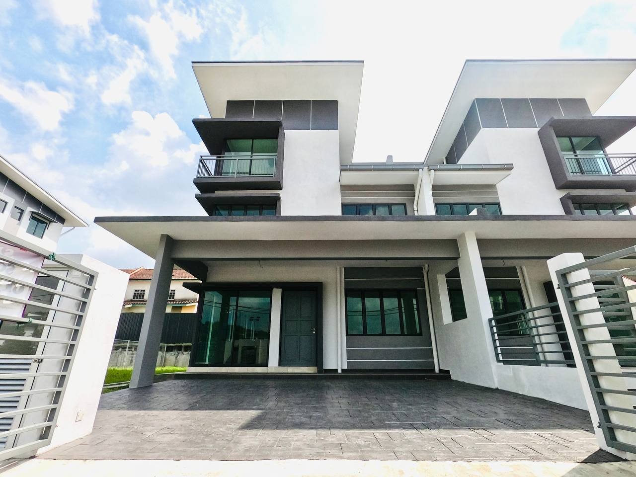 BRAND NEW, FACING OPEN 3 Storey Semi-d House Taman Sentosa Damai Teras Jernang Kajang Selangor Near Bandar Baru Bangi