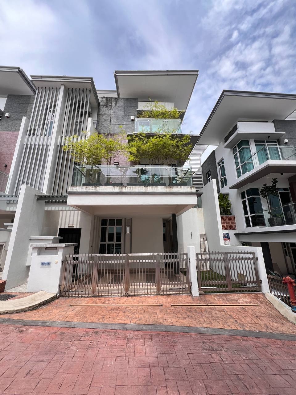 RENOVATED 3 Storey Villa Semi Detached House Saville The Park Bangsar South Kuala Lumpur