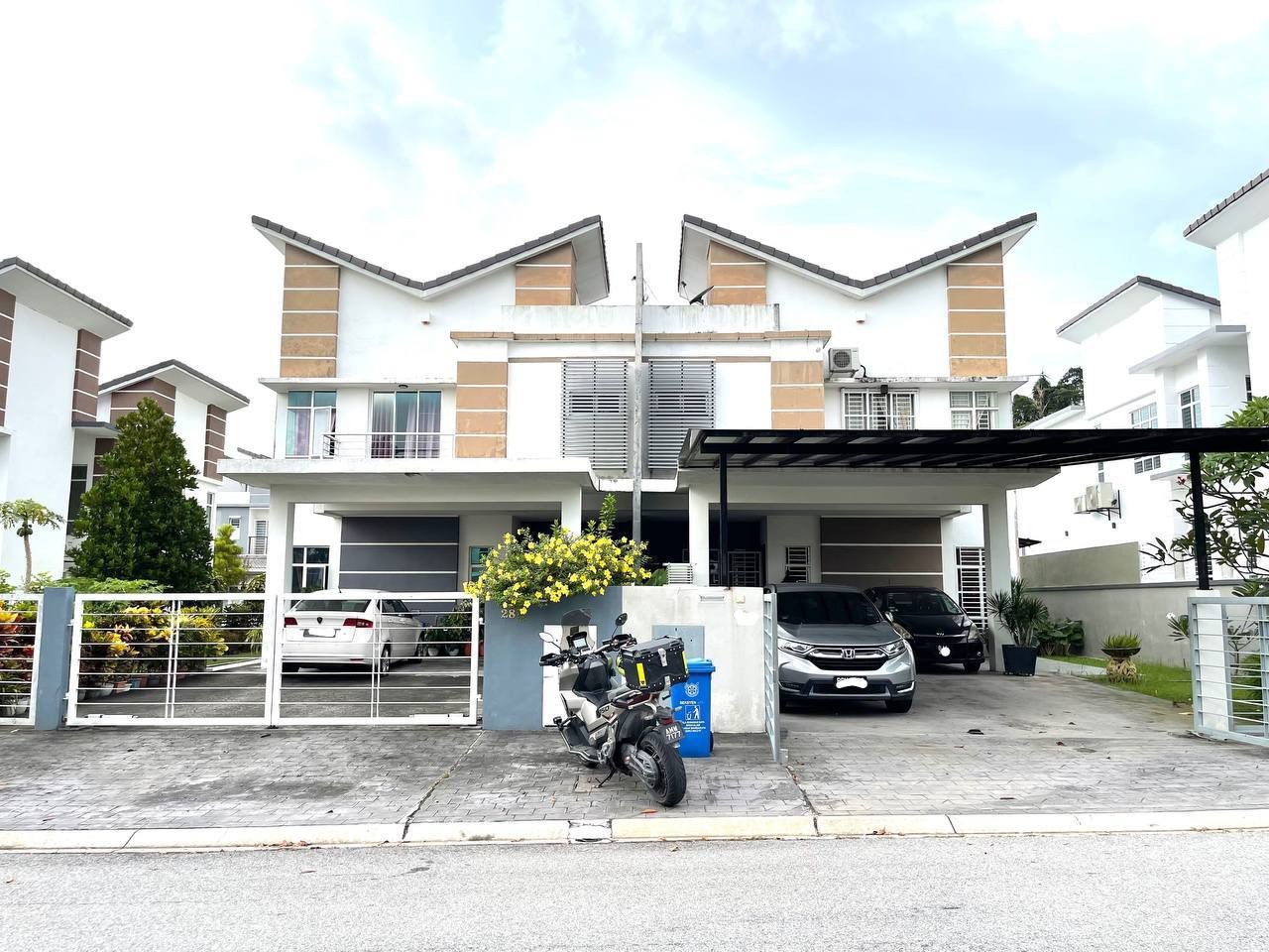 RENOVATED & EXTENDED 2 Storey SemiD Greenhill Residence U10 Shah Alam Selangor