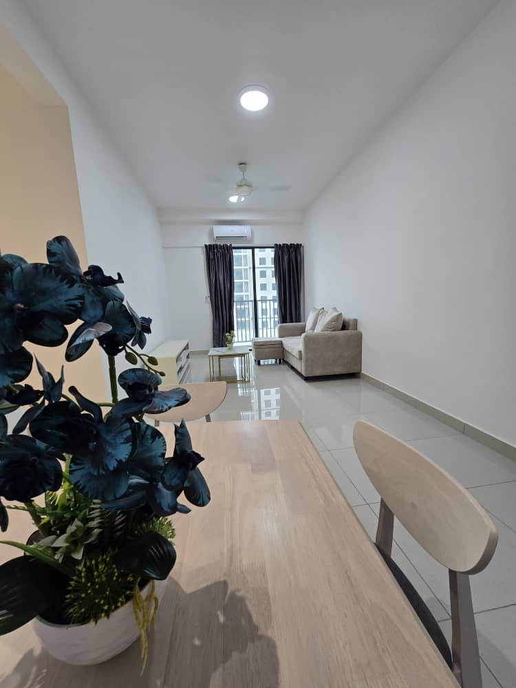 Residensi Aman Bukit Jalil KL 3 bedroom fully furnished facing swimming pool for rent