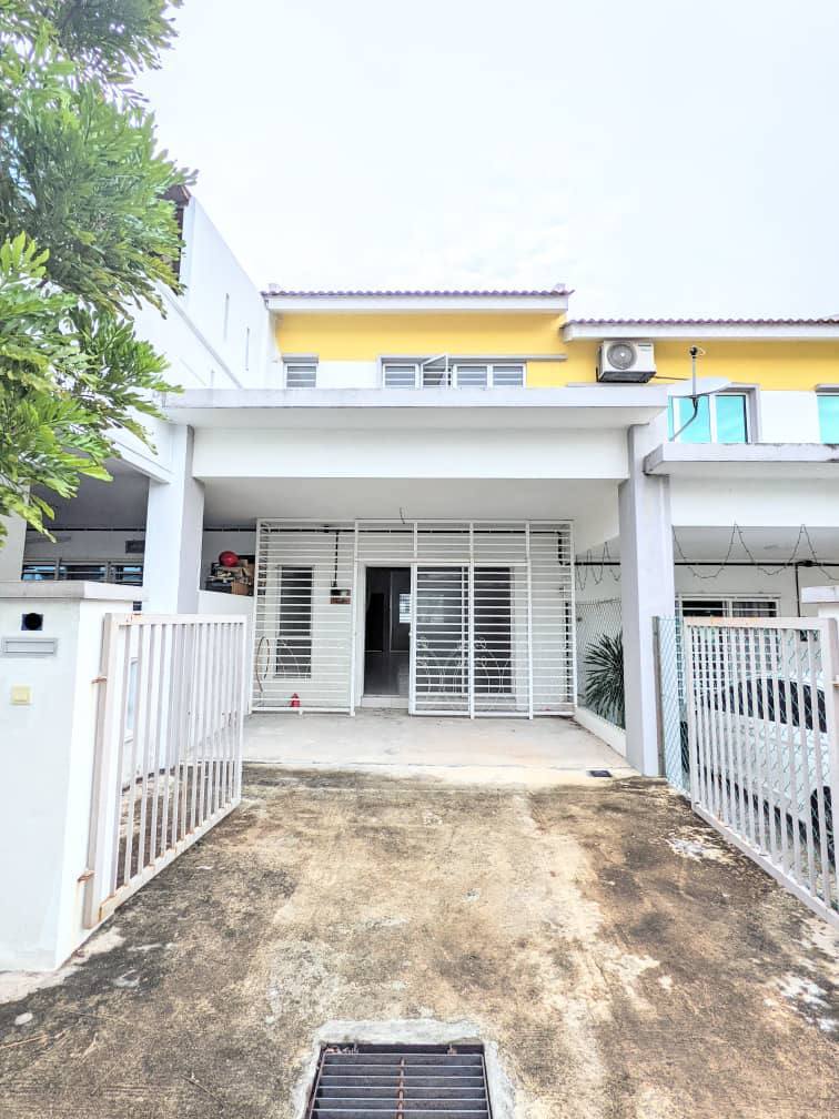 Double Storey Terrace House Bandar Rinching Seksyen 6, Semenyih