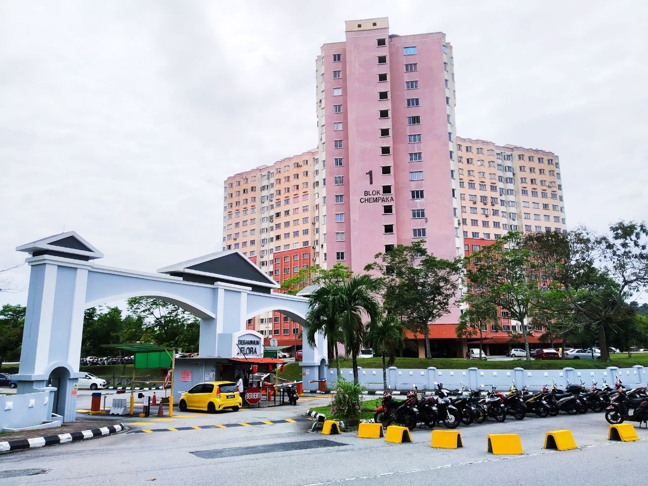 Desaminium Flora Apartment, Lestari Perdana, Seri Kembangan
