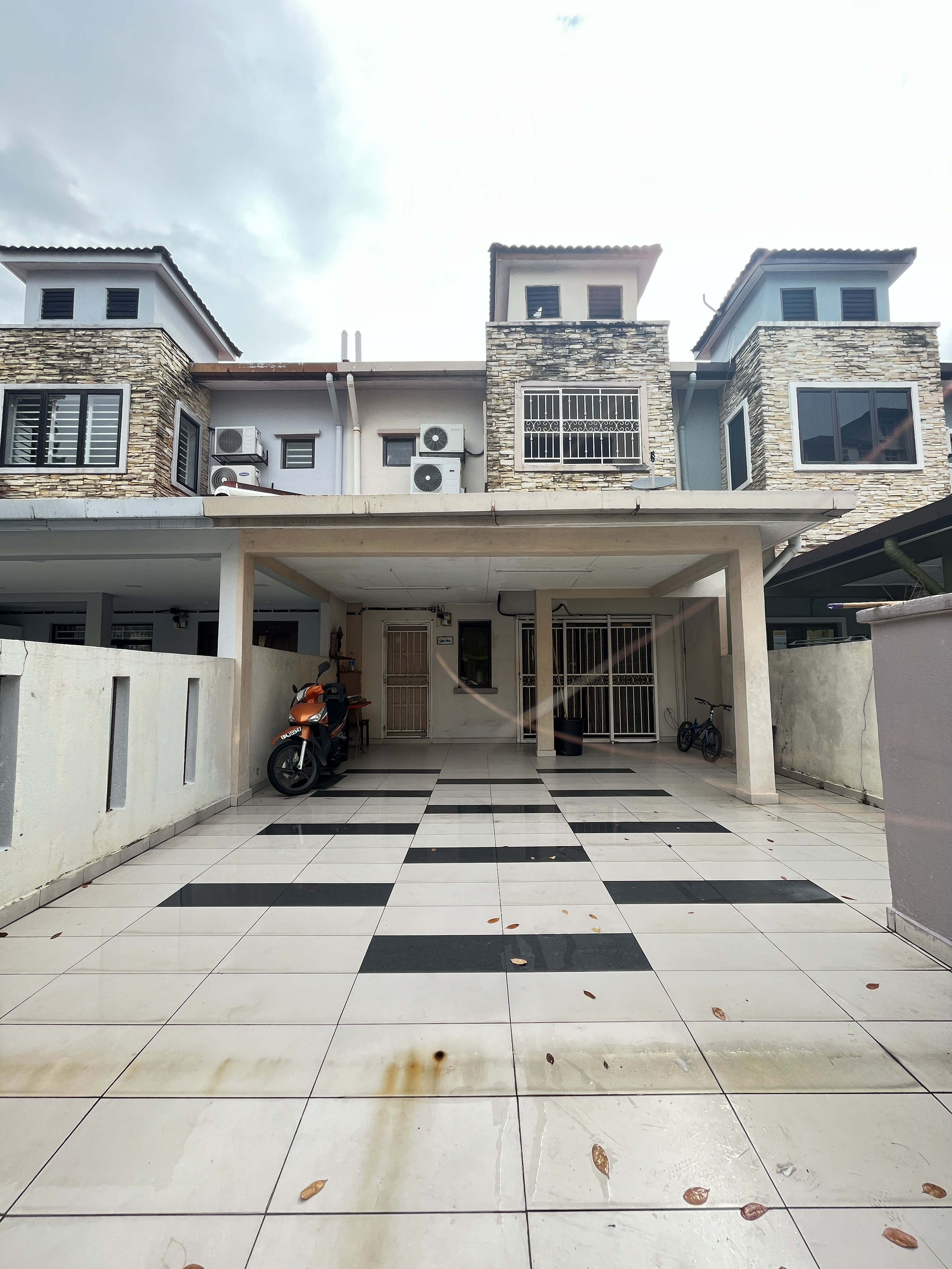 Freehold Double Storey Terrace Taman Bayu Perdana Klang near AEON Bukit Tinggi For Sale