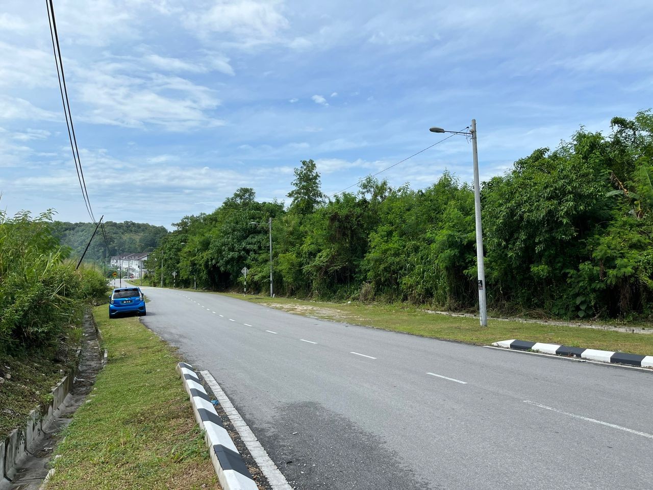 Main Road Frontage Empty Land 1.4 Acre Jalan Hulu Langat, Jalan Utama Batu 10, Hulu Langat For Rent