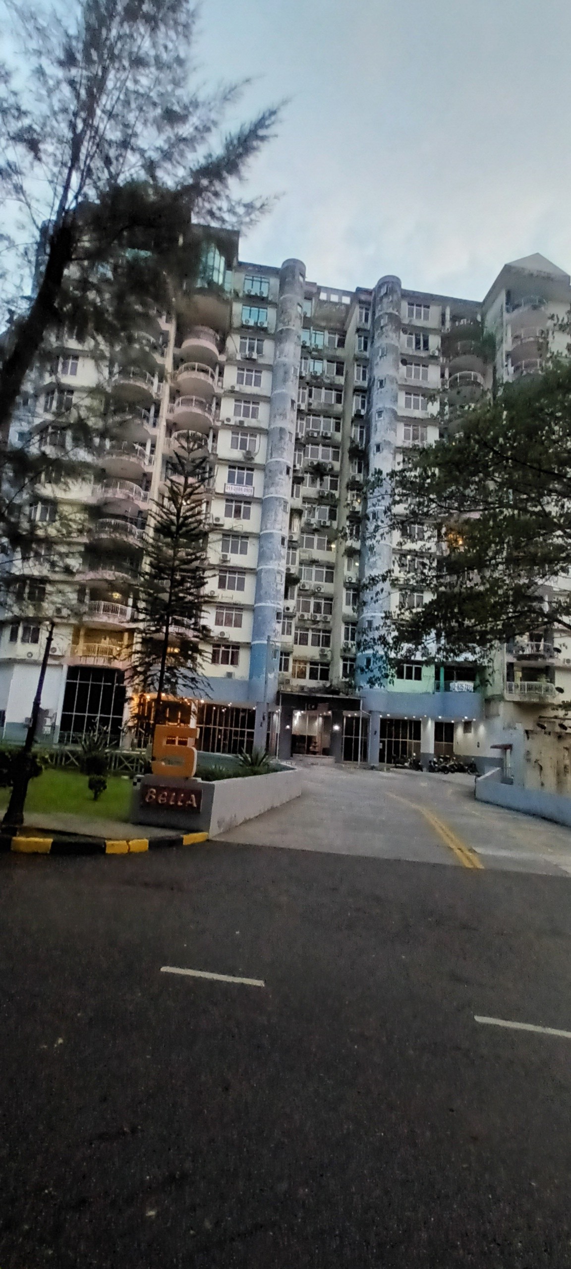 Venice hill furnished condo for rent