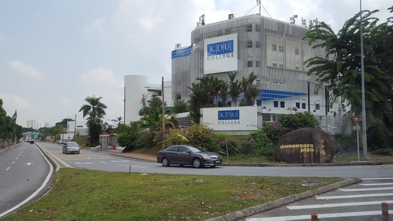 Selangor PJ SS2 - Freehold - Just 5 min to the Famous SS2 Durian HotSpot - Next to NSK Grocer and 3 Damansara Mall - 20 min Walk to TTDI MRT, Selangor, Petaling Jaya