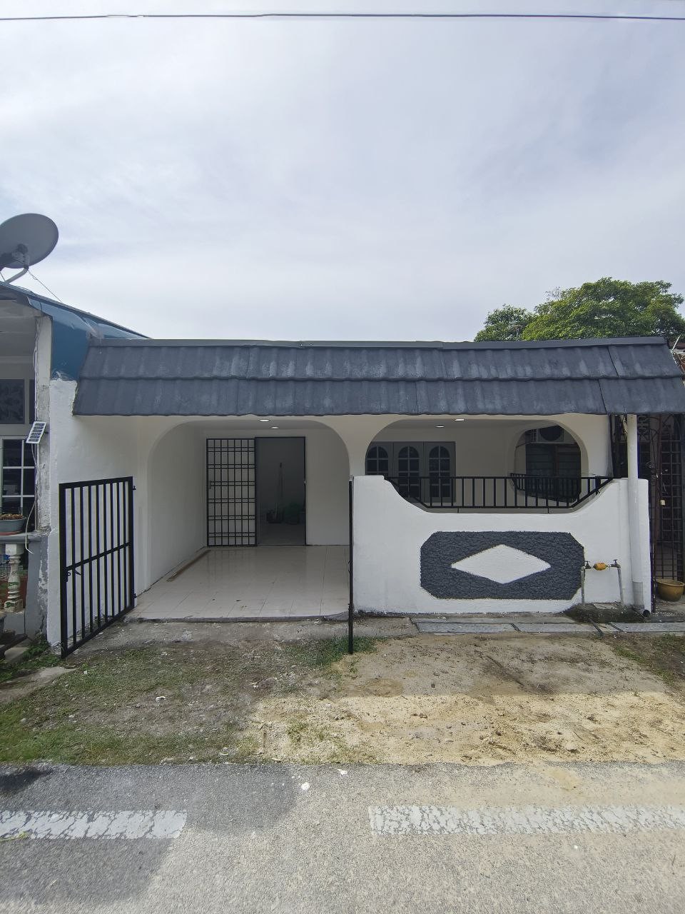 Jual rumah Benut Johor dengan contoh kediaman teres Malaysia
