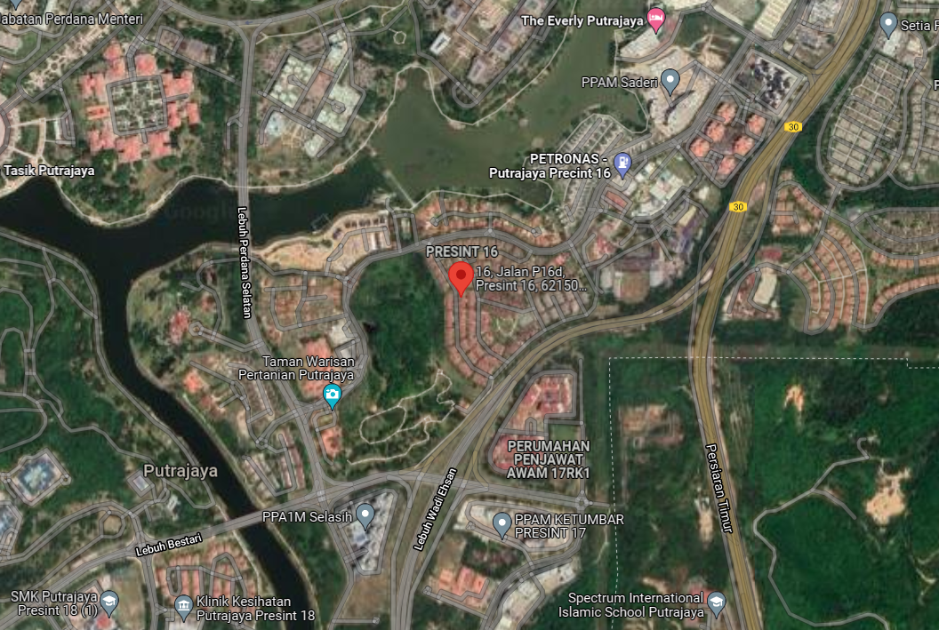 Putrajaya Presint 16 3 Storey Townhouse Endlot for Auction @RM330 