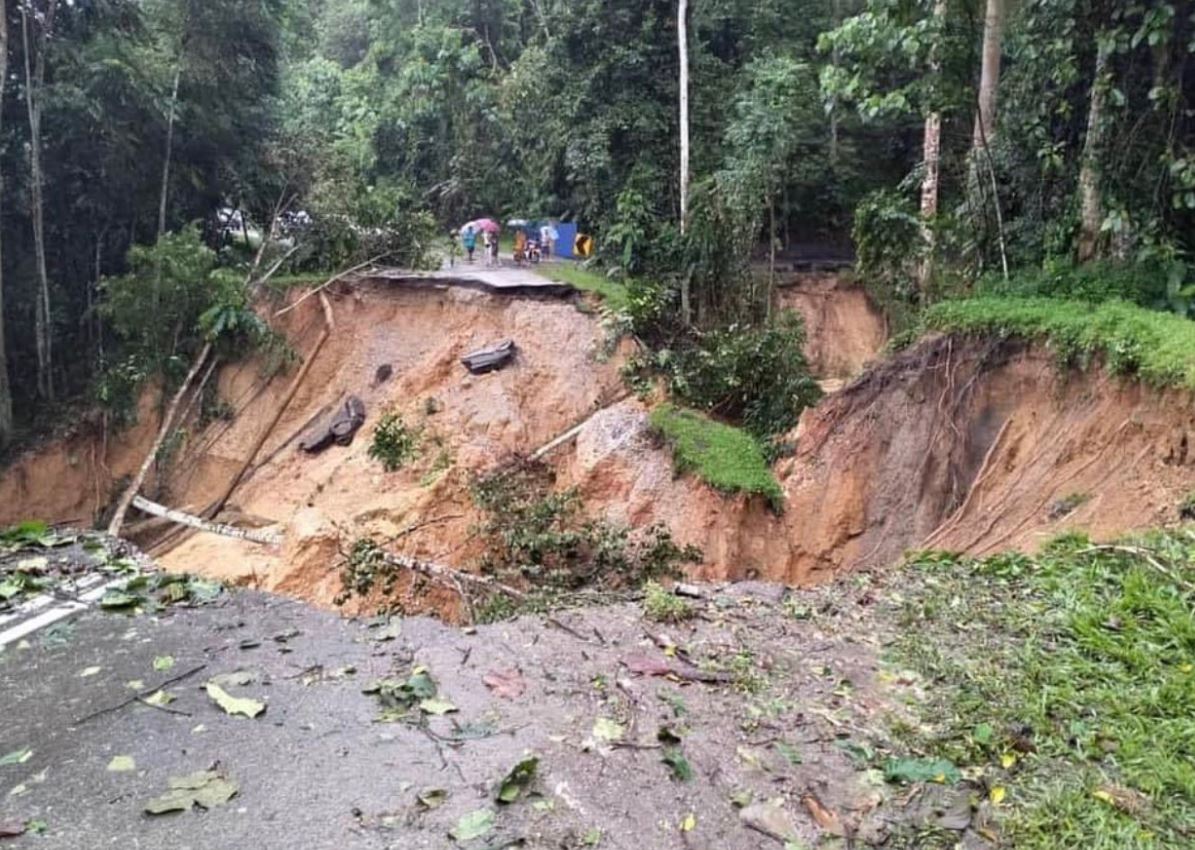 Landslide seri kembangan [Watch] Shocking