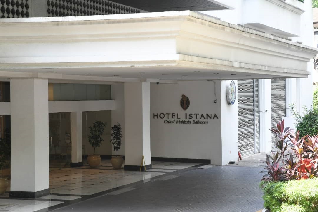 Hotel istana owner