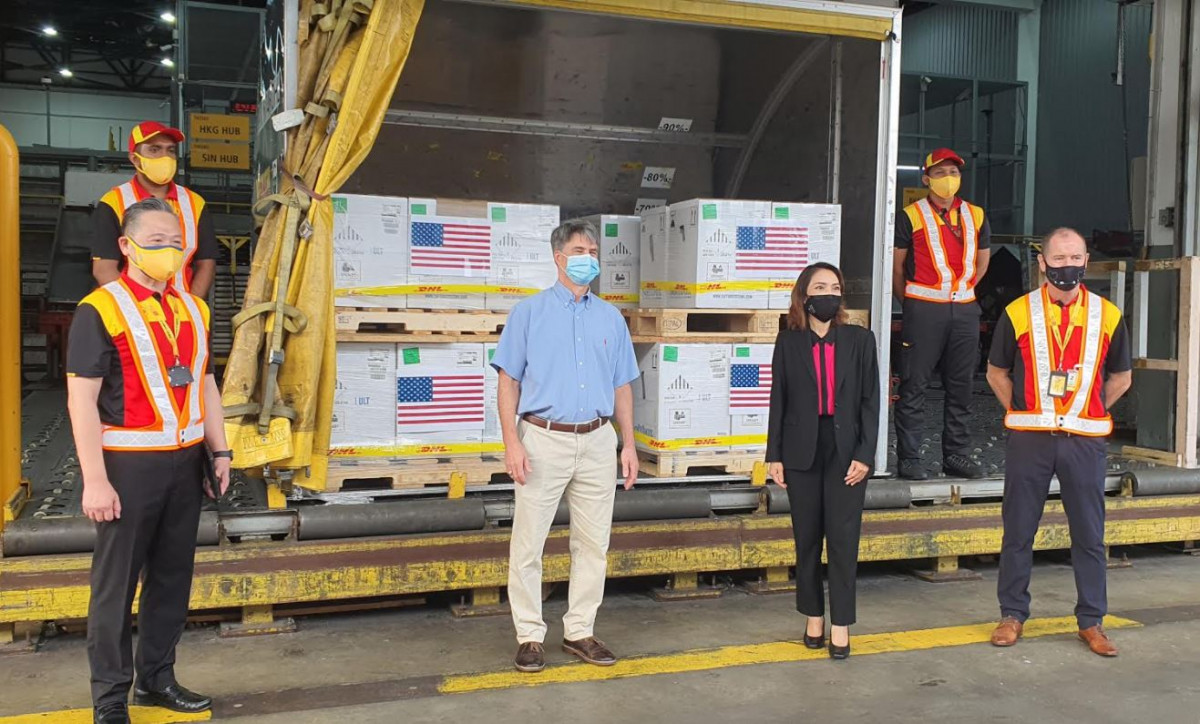 Dhl Express Delivers Us Donation Of Pfizer Biontech Vaccines To Malaysia Edgeprop My