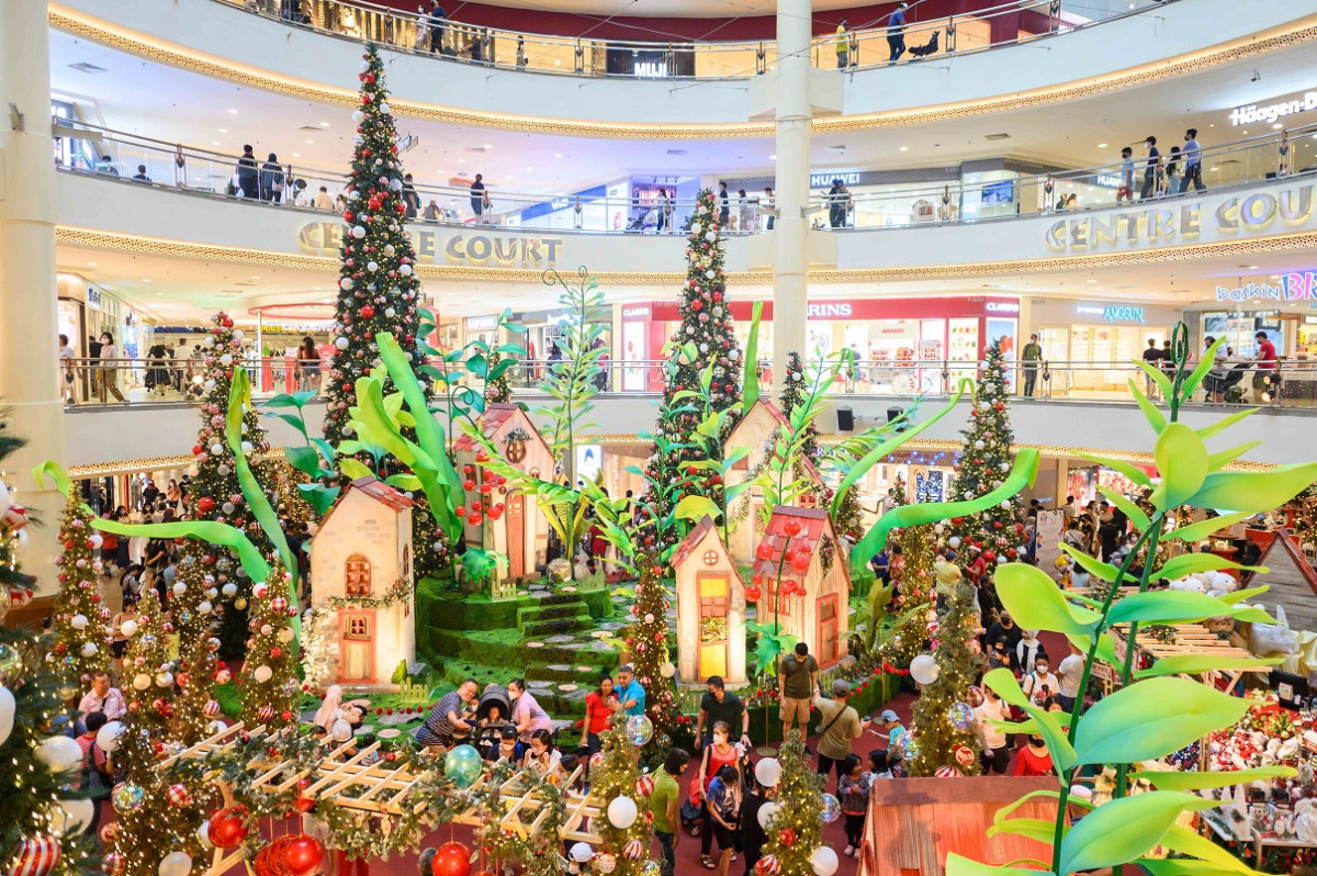 Mid Valley Megamall Shopping Mall Main Atrium. Editorial Photo