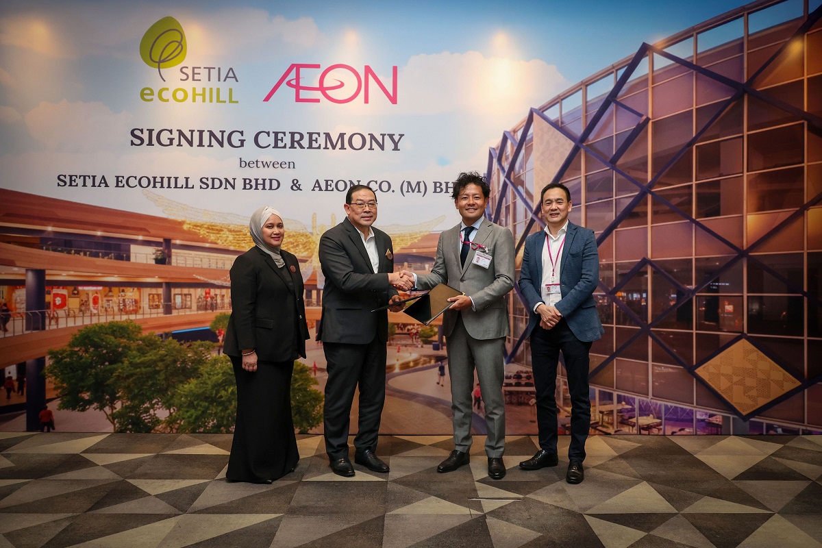 From left: S P Setia Bhd chief operating officer Datuk Yuslina Mohd Yunus and president and CEO Datuk Zaini Yusoff together with AEON Company (Malaysia) Bhd managing director Naoya Okada and chief property officer Lee Beng Beng at the anchor tenant’s signing ceremony on Nov 21, 2025.