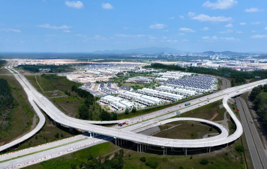 The opening of the Gerbang Nusajaya Interchange marks a significant step in reinforcing Iskandar Puteri’s role as Flagship B of the JS-SEZ