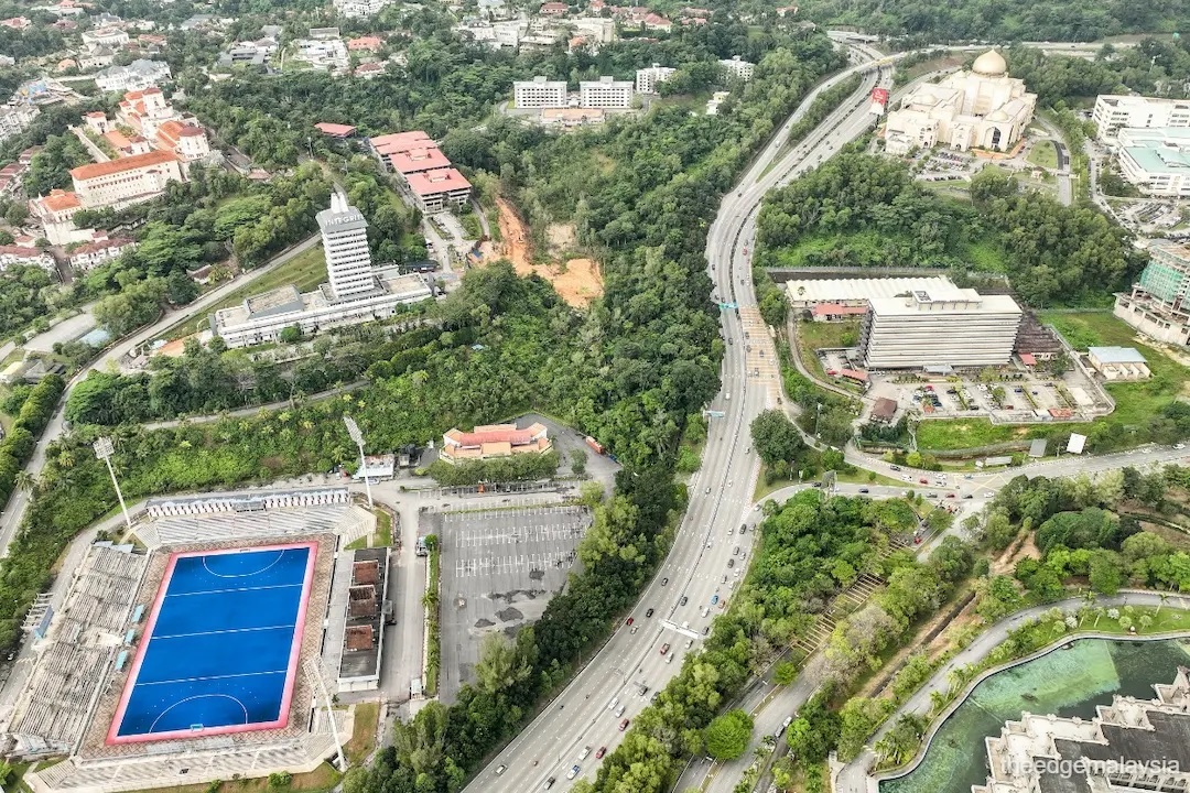 An aerial view of the ‘Duta enclave’ prime land. (Photo by Shahrill Basri/The Edge)