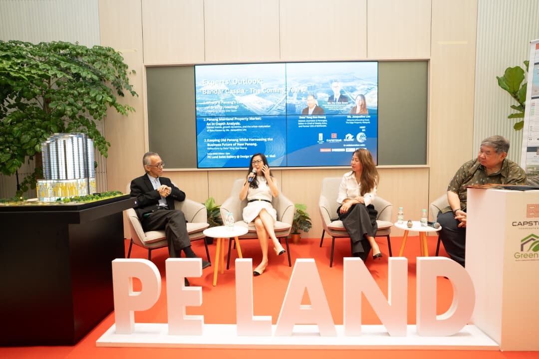 From left: Ho Chin Soon, Joanna Ling, Jacqueline Lim, and Weekly Echo Editor-in-Chief Datuk Yong Soo Heong