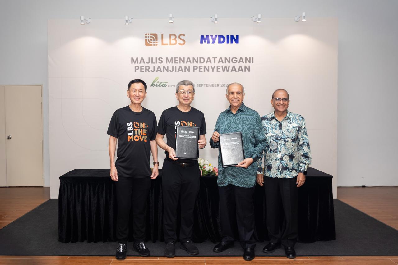 (From left) Group managing director and CEO of LBS Datuk Wira Lim Hock Guan, group executive chairman of LBS Tan Sri Lim Hock San, managing director of MYDIN Datuk Wira Haji Ameer Ali Mydin, and executive director of MYDIN Ahimmat Mydin Mohamed (Photo from LBS Bina Group)