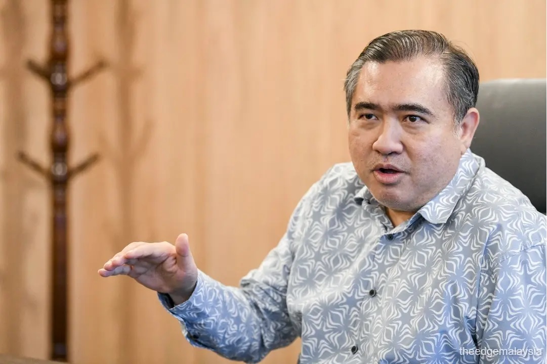 Twenty-six new train sets for Kelana Jaya LRT expected in 2028—Loke