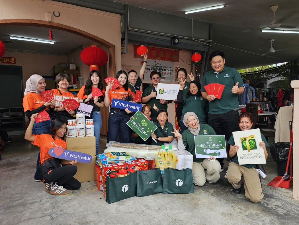 Tropicana Foundation and VitaHealth deliver CNY cheer to two elderly homes