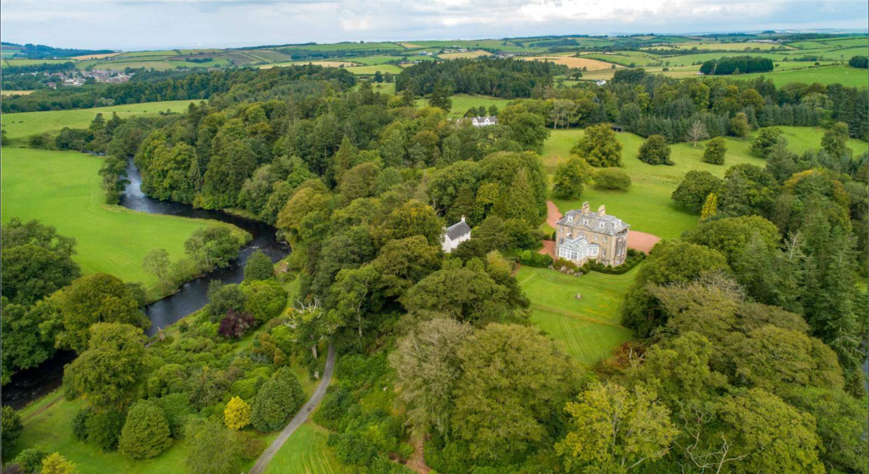 Ayrshire estate in Scotland has 125 acres