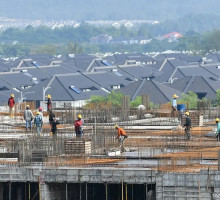 Anwar: Govt may relax import conditions to keep construction costs low