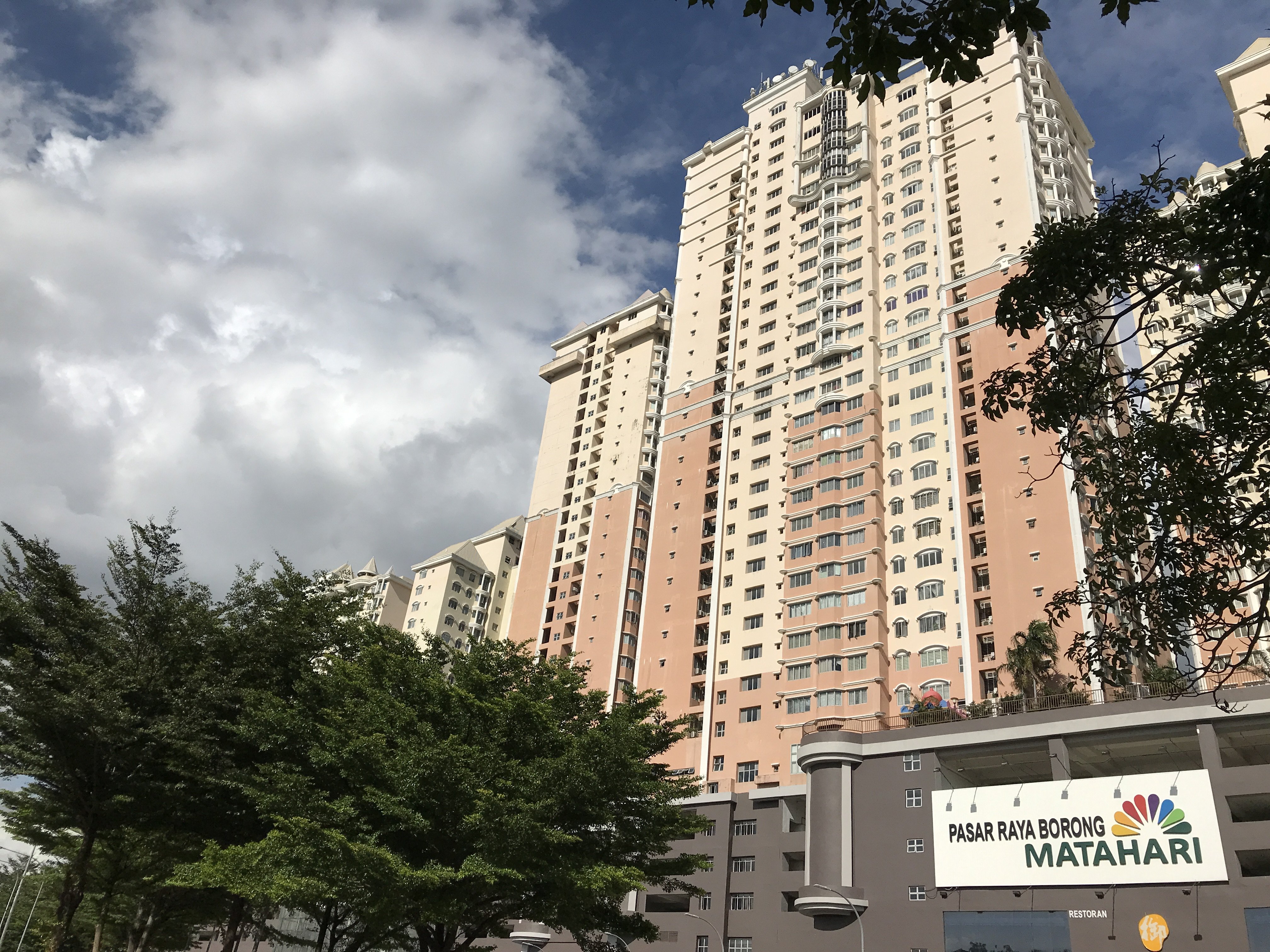 apartment pasar borong selangor