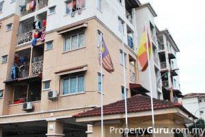 Lower Floor Pangsapuri Seri Suria Bukit Kemuning For Sale Rm220 000 By Kings Soe Edgeprop My