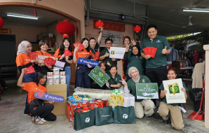 Tropicana Foundation and VitaHealth deliver CNY cheer to two elderly homes