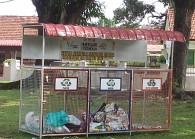 20150924_separated_waste_bins_in_ipoh_-_jerry_francis
