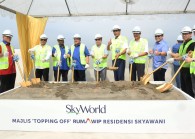 20170925_peo_toppingoffceremonyskyawaniresidencessentul1_lyy_tep.jpg by SkyWorld for The Edge