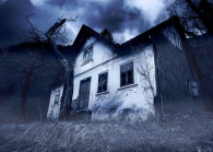 Haunted house_123RF.COM_.jpg