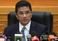 azmin_24.jpg