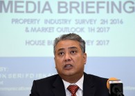 briefing_datukserifatehiskandar_presidentrehda1_lyy_tep.jpg By Low Yen Yeing for The Edge 
