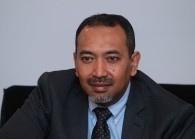 ezumiharzaniismail7_msy.jpg The Edge