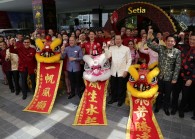 setiamanagementandguestswereverymuchenjoyedtheacrobaticliondanceperformance..jpg By S P Setia for The Edge