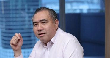 Loke orders probe into, punitive action against Prasarana over LRT derailment