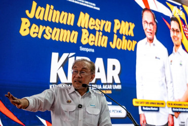 Defend Malay rights through action, not political slogans — Anwar