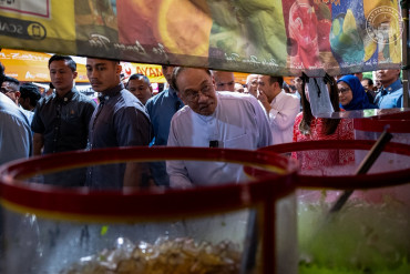 Non-AI data centre investments curbed over water, energy concerns, PM tells Dewan Rakyat