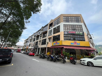 Pusat Bandar Seri Gombak, Selangor office sold for RM480k | DONE DEAL