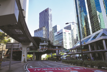 Growing price, performance gap prompt existential dilemma for ageing office buildings 